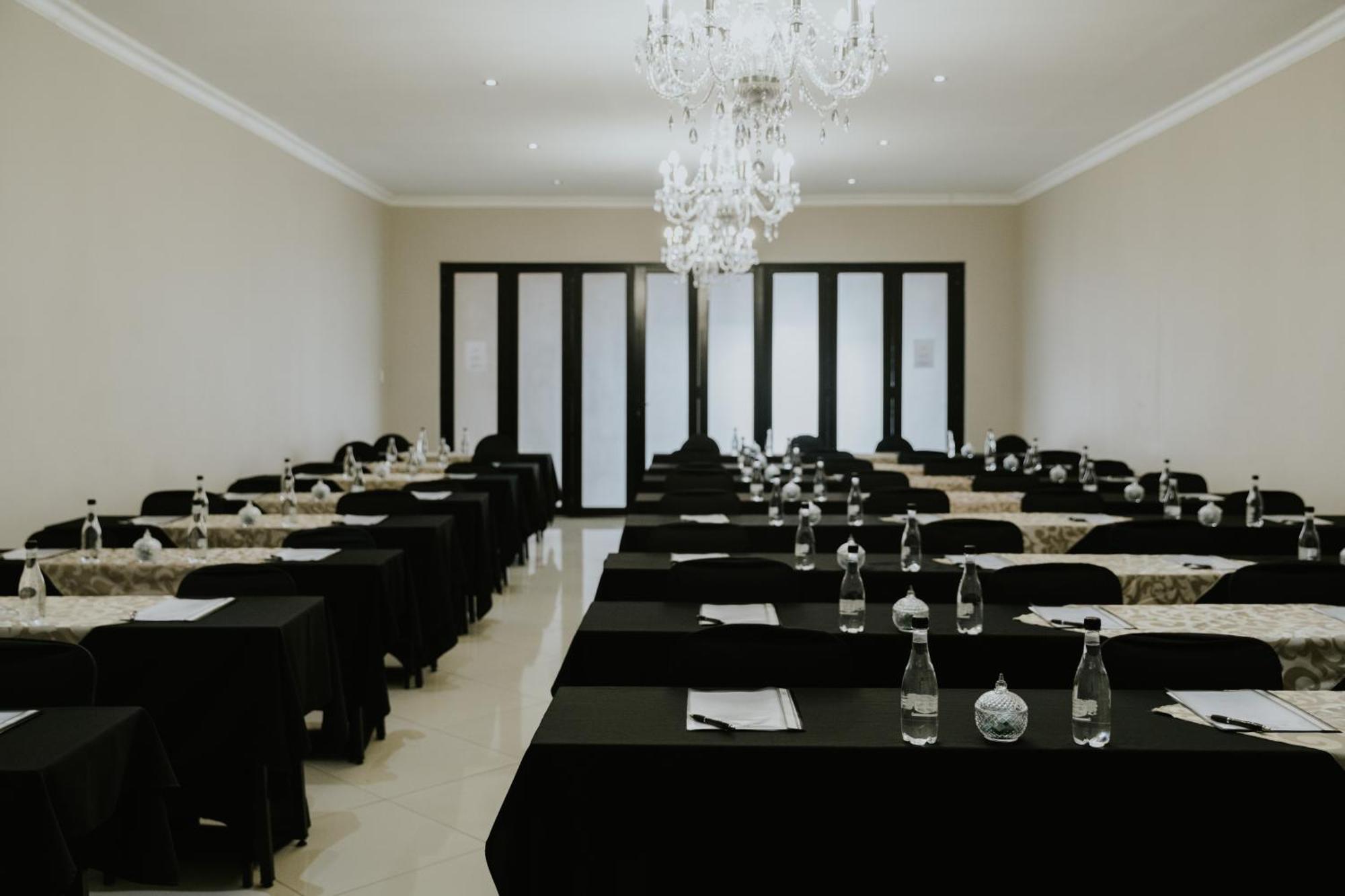 Le Grand Chateau Hotel Parys Dış mekan fotoğraf